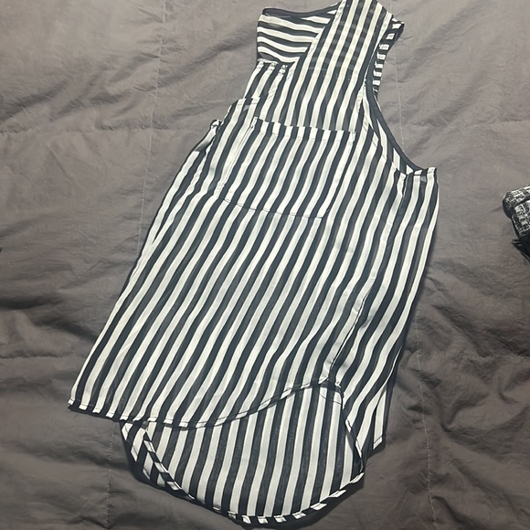 Sheer Stripe BLK & WHT blouse - Picture 7 of 7